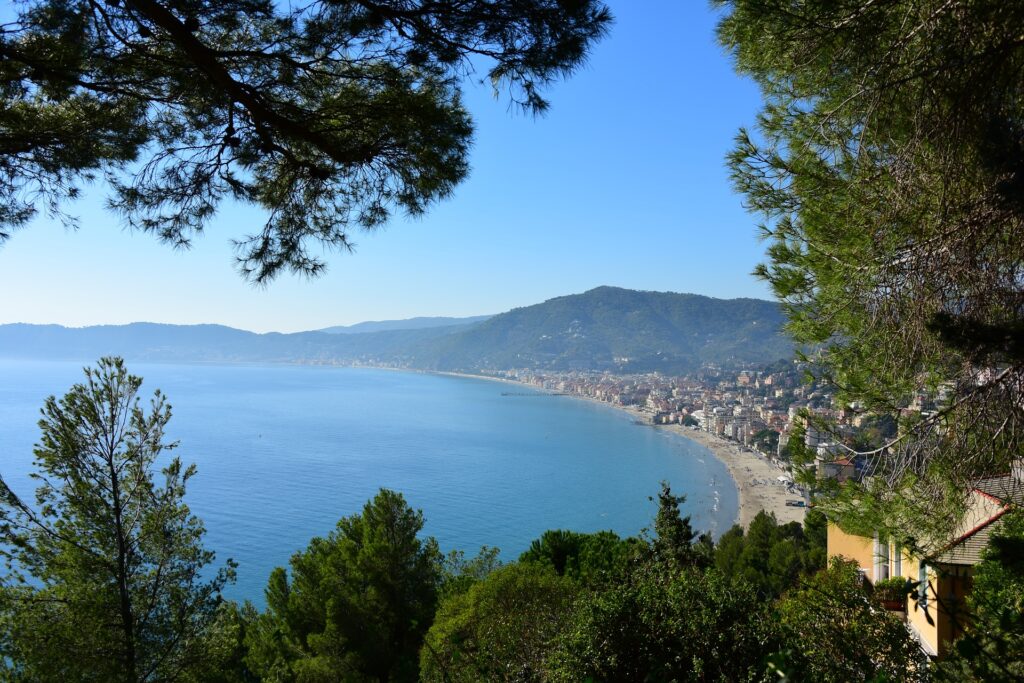 vakantie Italiaanse Riviera - zonvakantie Ligurië - strandvakantie bloemenriviera